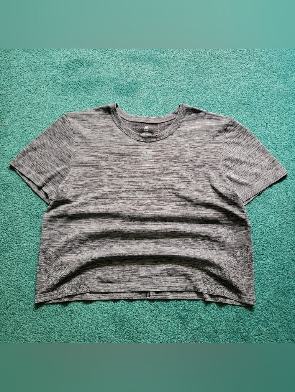 New Balance Womens Cropped Athletic Top Size XL Heather Grey Active Wear Top